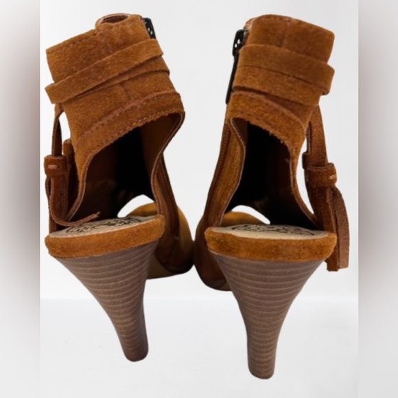 Nearly new size 7 1/2 Vince Camuto Heels - Picture 5 of 7